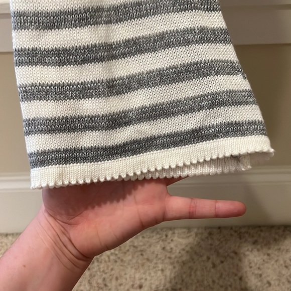 Lovestitch sweater, medium. - Picture 5 of 5